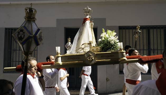 Fiestas de Sesma Sesma luce a la Virgen de Nievas Noticias de