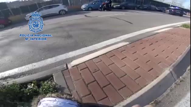 Detenido a punta de pistola un joven en Madrid tras robar una furgoneta de reparto
