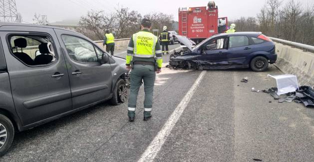 Accidente de tráfico en el accidente de la N-121 en Noáin.
