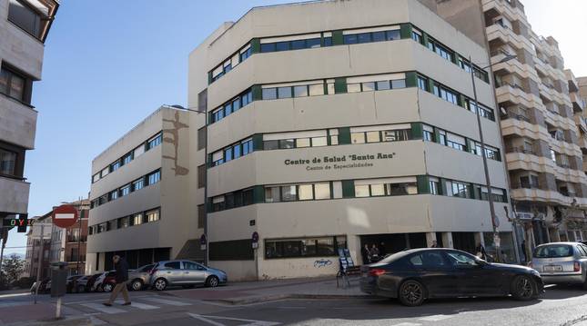 Imagen general del centro de salud Santa Ana, ubicado en la calle Juan Antonio Fernández y que se va a reformar parcialmente.