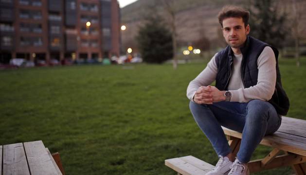 Miguel Monreal, portero del Beti Onak, volvió este fin de semana a jugar tras 427 días. Aquí posa en Ezkaba.