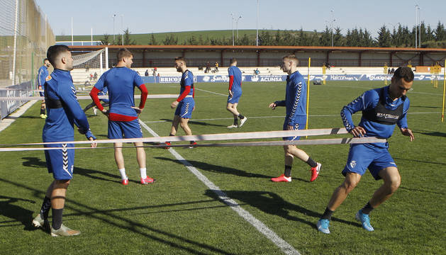 Unai García, en un ejercicio de fuerza durante el entrenamiento de este pasado lunes.