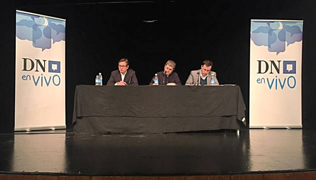 Pedro Andrés López Vera (director general de Obras Públicas), Juan Carlos Unanue (alcalde de Igantzi) e Ignacio Orradre (Anet).