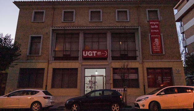 foto de La sede del PSN en Estella, compartida con UGT en este edificio de la calle Doctor Huarte de San Juan