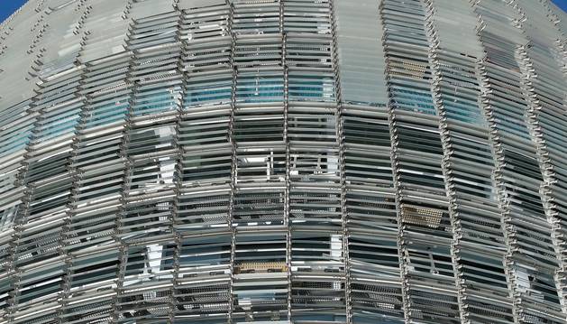 Fotos | El 'Spiderman' francés escala la Torre Glòries en Barcelona