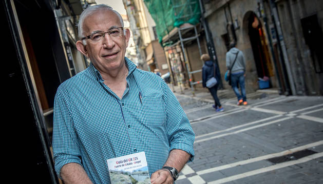 Javier Rey, en la presentación de su libro Guía del GR 225. Fuga de San Cristóbal en mayo de 2018.