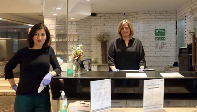 Sara Martínez Sánchez, presidenta de la Asociación de Hoteles de Pamplona, en la recepción de El Toro.