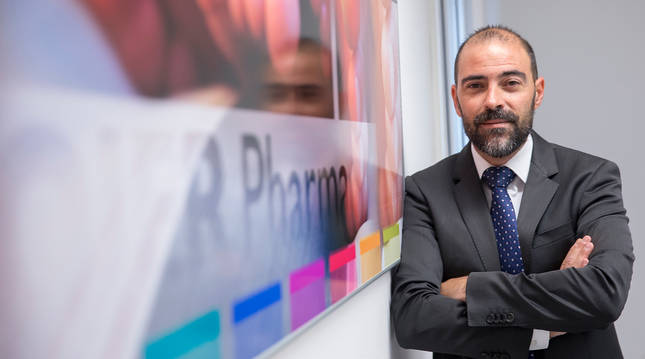 FOTO DE Carlos González Ojer, fundador y director general de Ojer Pharma, en las oficinas de la empresa en Pamplona, en una imagen de archivo.