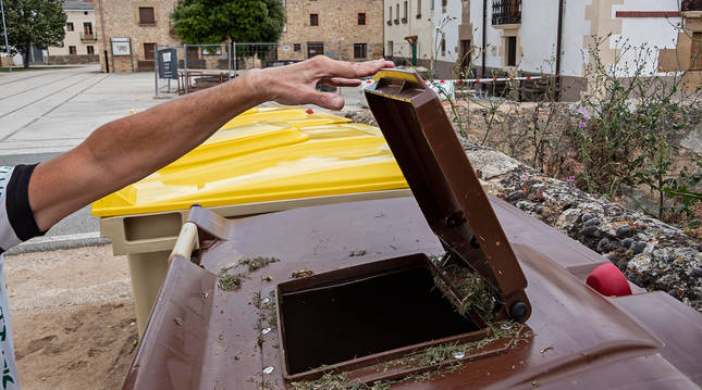 El nuevo modelo de contenedor para el proyecto piloto instalado en la localidad de Legaria.