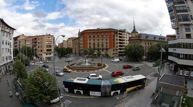 Foto de la plaza de Merindades que se considera en el estudio como el epicentro del Segundo Ensanche.