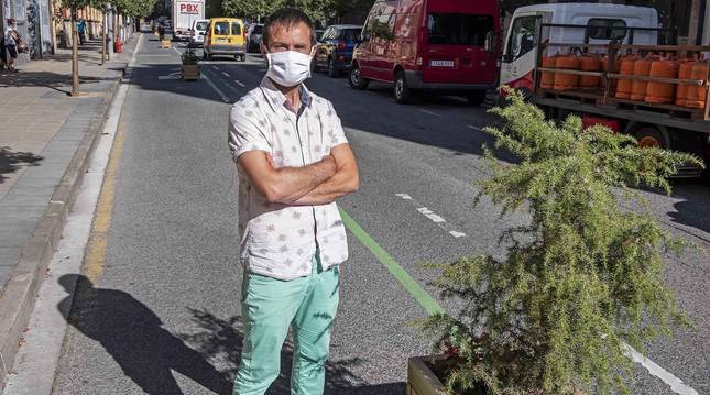 El alcalde de Estella, Koldo Leoz, en el paseo de la Inmaculada cuya peatonalización defiende.