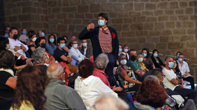 foto de El actor Carmelo Gómez, durante su actuación en el Festival de Teatro de Olite 2020