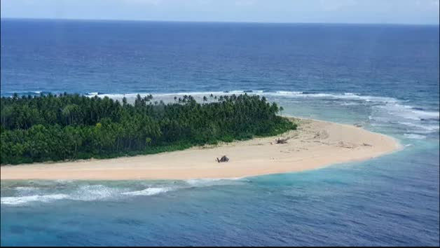 Vídeo: Rescatados después de tres días en una isla desierta