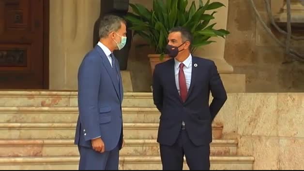 El rey recibe a Pedro Sánchez en Mallorca