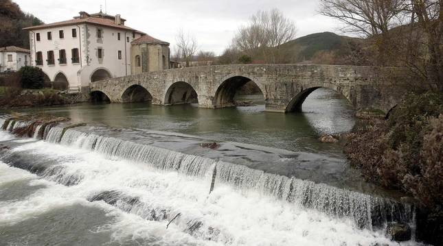 Foto del puente de la Trinidad de Arre, uno de los puntos más significativos del Camino de Santiago en la Cuenca de Pamplona.