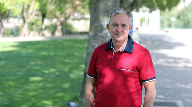El nuevo presidente de la Federación Navarra de Patinaje, Pedro Sarasibar, en Antoniutti.