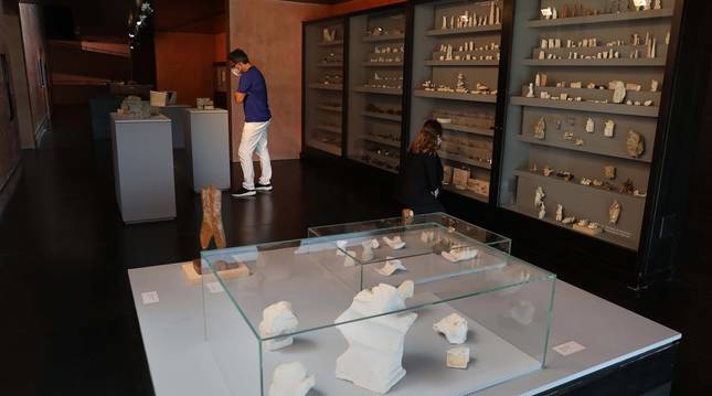 Foto de la colección permanente del Museo Jorge Oteiza permite apreciar la evolución artística del autor.