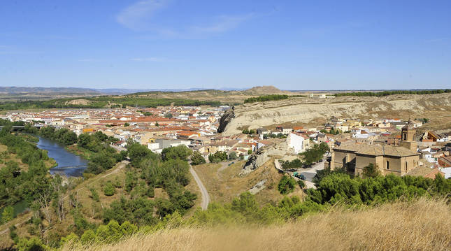 Vista del casco urbano de Caparroso (Navarra) desde el Cristo.