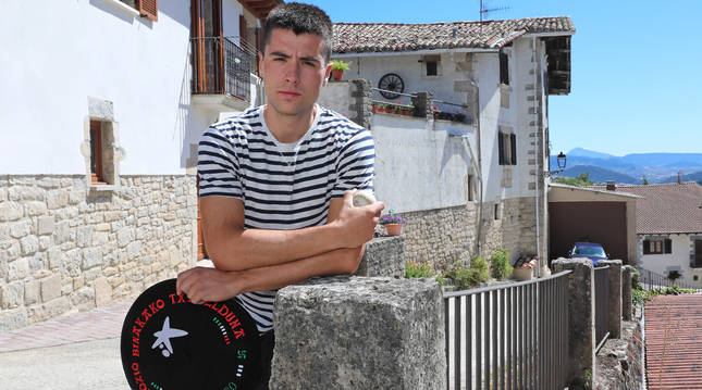Foto del pelotari Iosu Eskiroz.