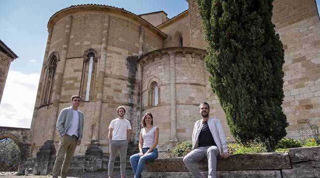 Desde la izda., Oriol Guimerà, Valentín Miralles, Victoria Cassano y Jorge Losana, este lunes en Estella.