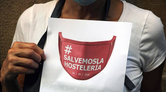 Protesta de bares del Casco Antiguo de Pamplona ante la crisis de coronavirus
