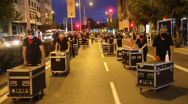 Manifestación de los trabajadores de empresas de organización de eventos en Pamplona.