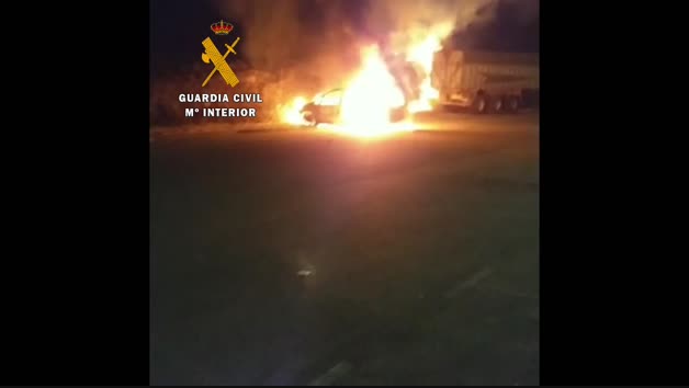 Incendio de un vehículo en Paternáin