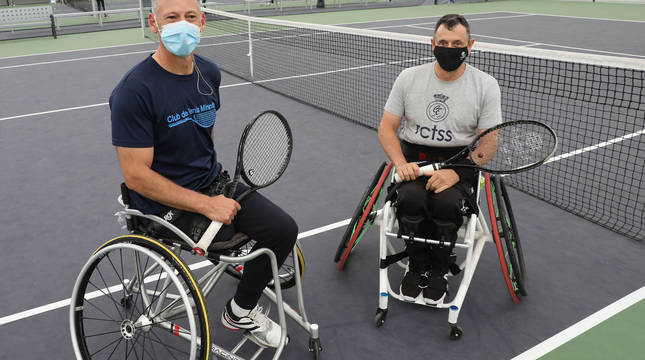 Juanjo Rodríguez (izquierda) y Patxi Fadrique (derecha) ofrecieron una clase práctica del deporte.