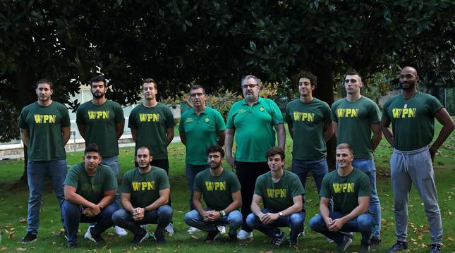 Foto de la primera plantilla del Waterpolo Navarra.