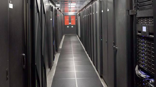 El interior de las máquinas que proporcionan la capacidad de supercomputación a Navarra.