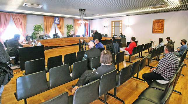 Foto de un pleno del Ayuntamiento de Barañáin (Navarra).
