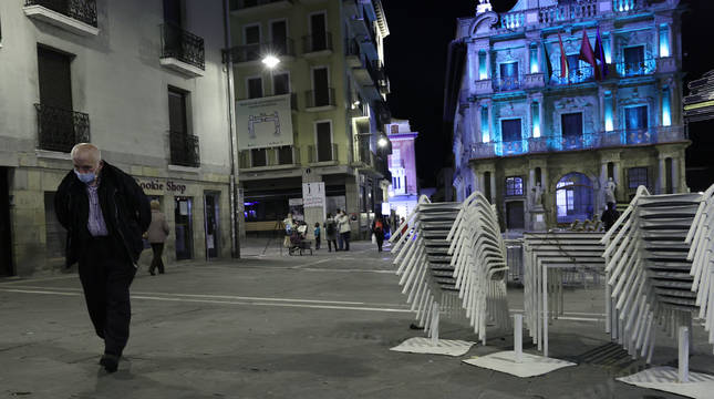 El cierre de la hostelería ha dejado semivacías las calles desde hace dos semanas y media.
