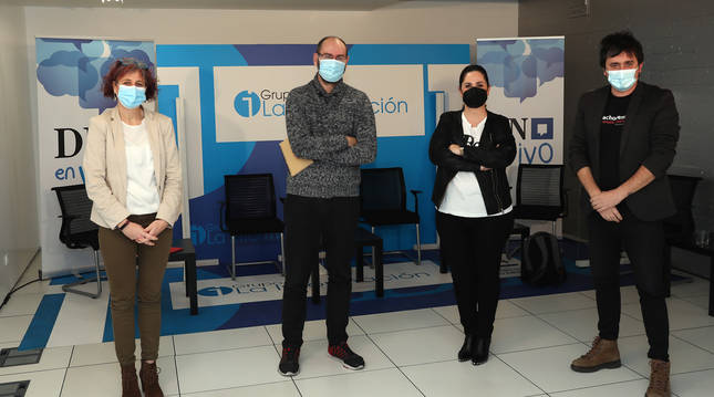 De izquierda a derecha: Rebeca Esnaola, Miguel Goikoetxeandia, Ana Zamarbide y Txuma Huarte.