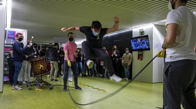 Una performance contra el 'establishment' musical