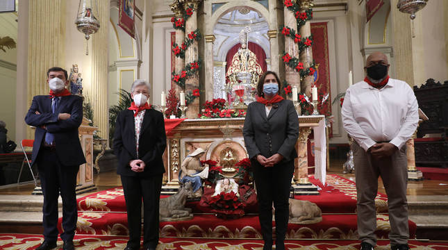 Los homenajeados en la Misa de la 'Escalera'. De izquierda a derecha, José Manuel Ayesa, Paloma Elizaga, Elena Ordoqui y Damián Roku-Epitie.