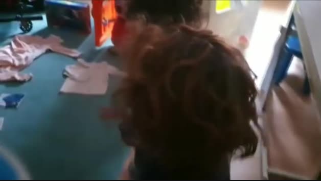 Vídeo: Empiezan unas rebajas marcadas por las restricciones
