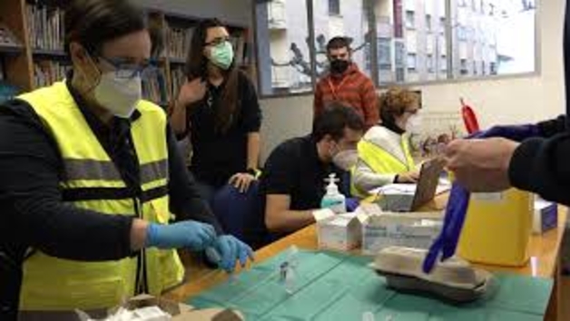 Vacunaciones a profesionales sociosanitarios y dependientes en Navarra