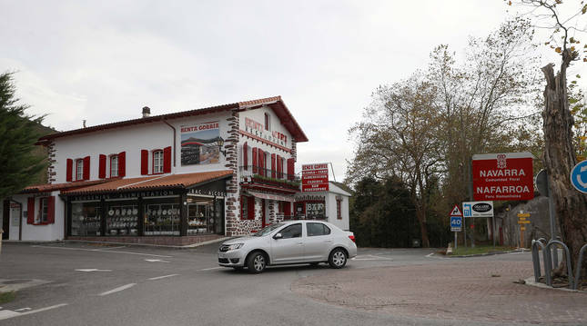 Foto del acceso por Ibardin, uno de los tres abiertos en el líimite fronterizo con Francia.