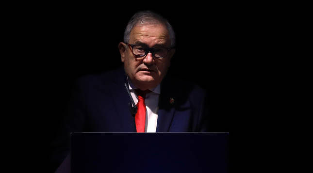 Luis Sabalza, en la última asamblea celebrada el 31 de diciembre en el Navarra Arena.