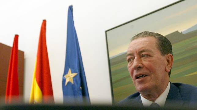 Rafael Gurrea, en 2007 en el despacho de presidente del Parlamento foral, que ocupó durante los cuatro años anteriores.