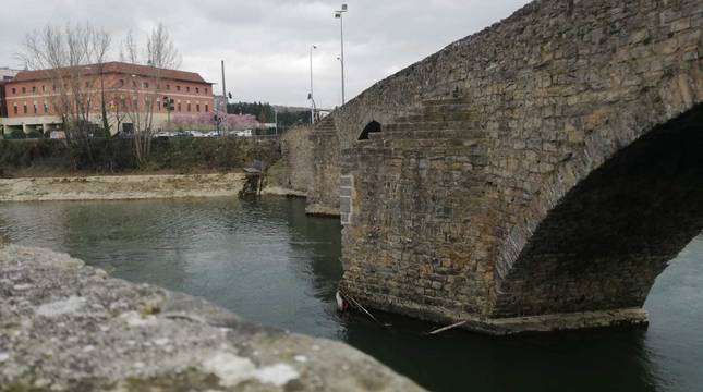 Fotos de la restauración del puente de Santa Engracia en Pamplona