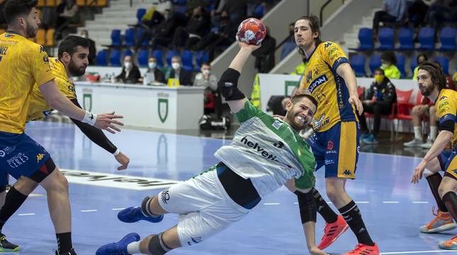 Fotos del partido entre el Helvetia Anaitasuna y Villa de Aranda