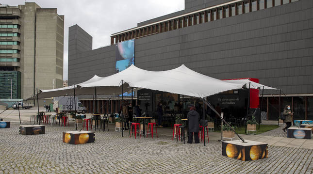 La Plaza, el nuevo escenario del festival Punto de Vista que se habilitó en la Plaza del Baluarte.