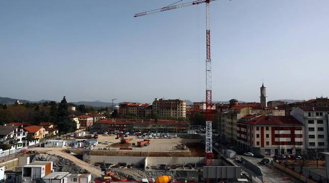 Galería de fotos de las obras en el antiguo solar de los Salesianos, en Pamplona