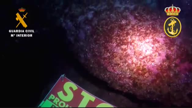 Vídeo del artefacto explosivo localizado en el Puerto de Pasaia