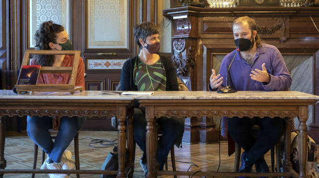 Irati Iturritza y Erik Rodríguez presentan su obra