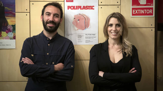 Javier Álvaro Pastor, director de 'Poliplastic' e Itxaso Badell Lizarraga, autora del texto y actriz.