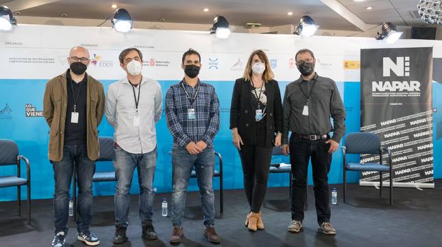 Desde la izquierda: Julio Mazarico (Surcos), Manuel Serrano (Victoria 20/30), David Carrón (moderador), Marga Gutiérrez (Amadas) y Juan San Martín (Ainarak).