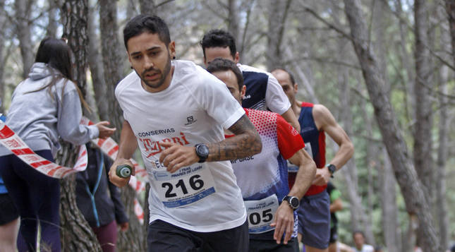Jesús Mari Alegría, vencedor en la carrera de 20 kilómetros, en los primeros compases de la carrera.