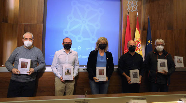 Un momento de la presentación de los dos nuevos volúmenes sobre 'La represión en Navarra (1936-1939'.